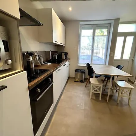 Neptune - Sils بيت للعطل